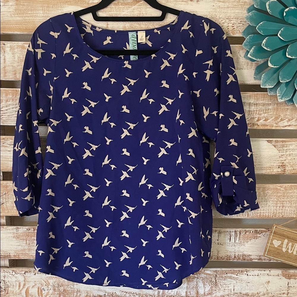 Elegant Blue Bird Pattern Blouse Size Small